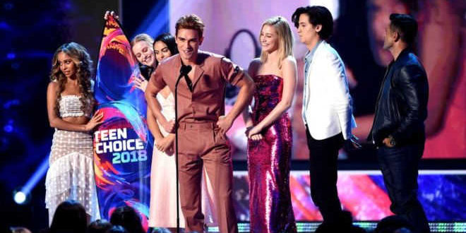 Il cast di Riverdale ai People's Choice Awards